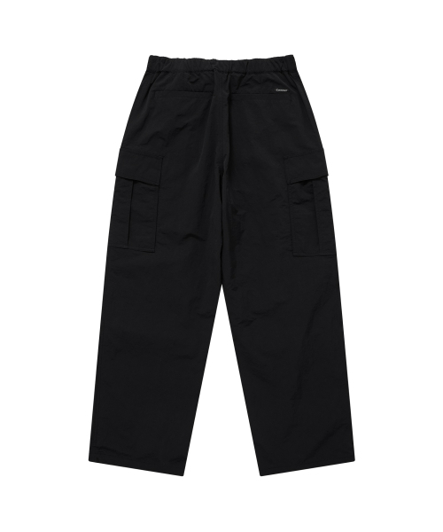 COVERNAT(カバーナット)の「ワイドナイロンカーゴイージーパンツブラック(その他パンツ・レディース・その他・SMALL/MEDIUM/LARGE/X-LARGE/XX-LARGE)」の2枚目の写真