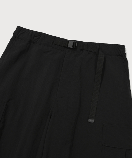 COVERNAT(カバーナット)の「ワイドナイロンカーゴイージーパンツブラック(その他パンツ・レディース・その他・SMALL/MEDIUM/LARGE/X-LARGE/XX-LARGE)」の9枚目の写真