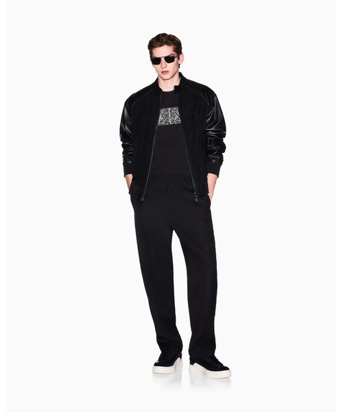 ARMANI EXCHANGE(アルマーニエクスチェンジ)の「【A|X アルマーニ エクスチェンジ】ダイアゴナルオールオーバーロゴ ボックスプリント 半袖クルーネックTシャツ/SLIM(Tシャツ/カットソー・メンズ・ブラック/オフホワイト・MEDIUM/LARGE/X-LARGE/SMALL/X-SMALL/XX-LARGE)」の4枚目の写真
