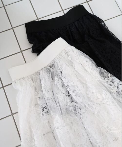 le.coeur blanc（ルクールブラン）の「《WEB限定アイテム》レースレイヤードスカート（付け裾)（スカート・レディース・オフホワイト/ブラック・FREE）」の2枚目の写真