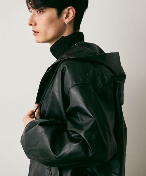 Shoowtime(ショウタイム)の「Oversized Faux Leather Zip Hoodie / 合成皮革オーバーサイズジップパーカー(パーカー・メンズ・ブラック・MEDIUM/LARGE/X-LARGE)」の11枚目の写真
