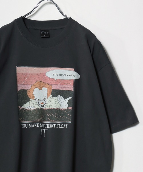 MARUKAWA(マルカワ)の「2026SS Warner Bros./ワーナーブラザース IT/イット ヴィンテージライク フロント/バックプリント オーバーサイズ 半袖Tシャツ レディース メンズ(Tシャツ/カットソー・メンズ・ホワイト系その他/ホワイト系その他3/スミクロ/アイボリー/ブラック系その他2/ブラック系その他/ホワイト系その他2/ブラック系その他3・M/L/LL)」の7枚目の写真