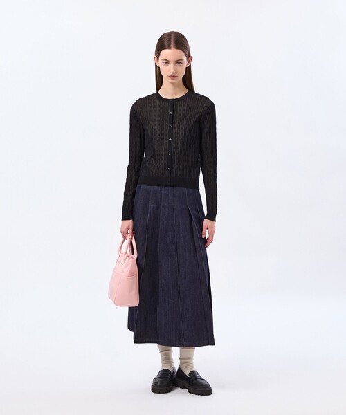 MACKINTOSH PHILOSOPHY（ﾏｯｷﾝﾄｯｼｭ ﾌｨﾛｿﾌｨｰ）の「【LEE4月号/蛯原友里さん着用】シアーケーブルカーディガン（カーディガン/ボレロ・レディース・ピンク系その他2/ブラック/ブルー・38）」の4枚目の写真