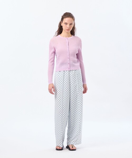 MACKINTOSH PHILOSOPHY（ﾏｯｷﾝﾄｯｼｭ ﾌｨﾛｿﾌｨｰ）の「【LEE4月号/蛯原友里さん着用】シアーケーブルカーディガン（カーディガン/ボレロ・レディース・ピンク系その他2/ブラック/ブルー・38）」の5枚目の写真