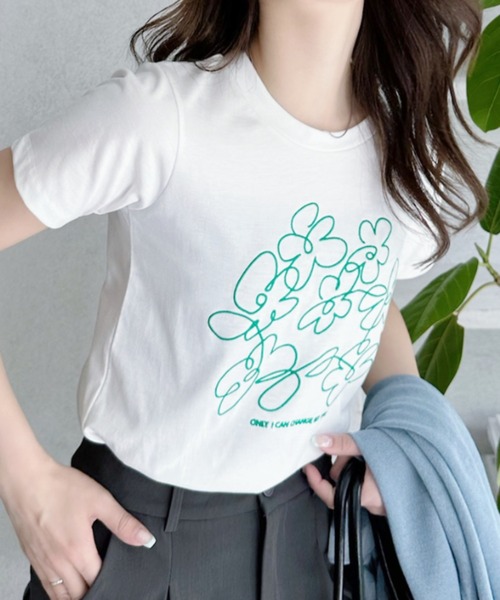 Ada.(エイダ)の「フラワー刺繍 半袖 Tシャツ(Tシャツ/カットソー・レディース・ブラック/オフホワイト/オートミール・FREE)」の5枚目の写真