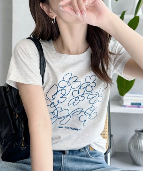 Ada.(エイダ)の「フラワー刺繍 半袖 Tシャツ(Tシャツ/カットソー・レディース・ブラック/オフホワイト/オートミール・FREE)」の11枚目の写真