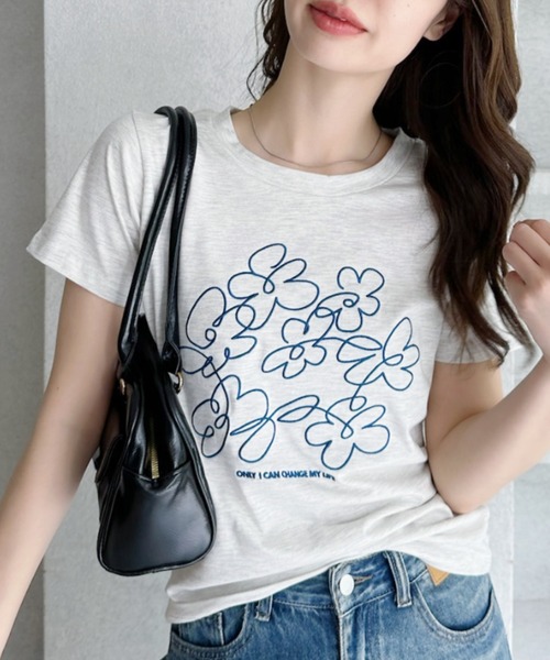 Ada.(エイダ)の「フラワー刺繍 半袖 Tシャツ(Tシャツ/カットソー・レディース・ブラック/オフホワイト/オートミール・FREE)」の12枚目の写真