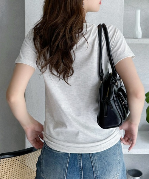 Ada.(エイダ)の「フラワー刺繍 半袖 Tシャツ(Tシャツ/カットソー・レディース・ブラック/オフホワイト/オートミール・FREE)」の13枚目の写真