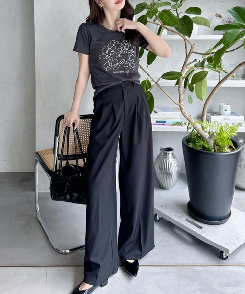 Ada.(エイダ)の「フラワー刺繍 半袖 Tシャツ(Tシャツ/カットソー・レディース・ブラック/オフホワイト/オートミール・FREE)」の22枚目の写真