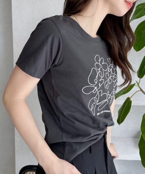 Ada.(エイダ)の「フラワー刺繍 半袖 Tシャツ(Tシャツ/カットソー・レディース・ブラック/オフホワイト/オートミール・FREE)」の17枚目の写真