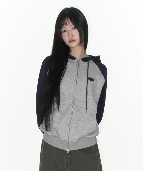 AMESWORLDWIDE（アメスワールドワイド）の「CIRCLE LOGO RAGLAN HOODIE ZIP-UP NAVY（パーカー・レディース・その他・LARGE/MEDIUM/SMALL）」の16枚目の写真