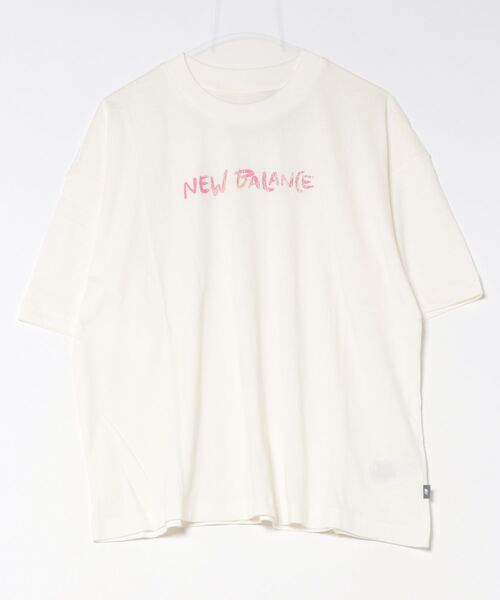 NEW BALANCE(ニューバランス)の「New Balance ニューバランス W ビジブリーラブドオーバーサイズT ショートスリーブ WT61M1JBSST SST(Tシャツ/カットソー・レディース・ホワイト・SMALL/MEDIUM/LARGE)」の1枚目の写真