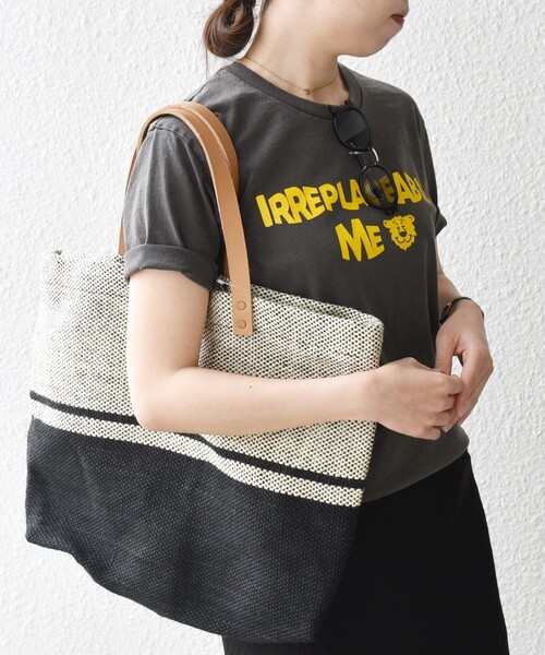MIXTA（ミクスタ）の「Mixta:〈洗濯機可能〉MIXTIGER プリント TEE（Tシャツ/カットソー・レディース・グレー/チャコールグレー/ナチュラル/キャメル・ONE SIZE）」の18枚目の写真