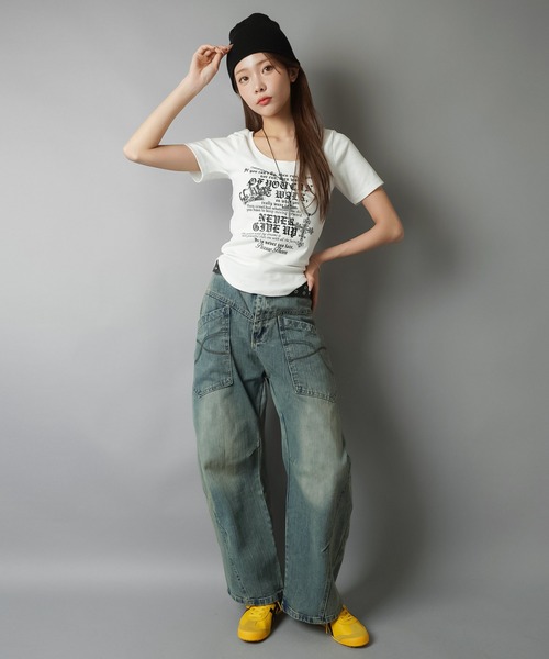 SPINNS(スピンズ)の「半袖Tシャツ/英字ロゴ/レター/平成ギャル(Tシャツ/カットソー・レディース・オフホワイト/ブラック/ベージュ・ONESIZE)」の20枚目の写真