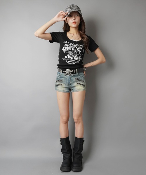 SPINNS(スピンズ)の「半袖Tシャツ/英字ロゴ/レター/平成ギャル(Tシャツ/カットソー・レディース・オフホワイト/ブラック/ベージュ・ONESIZE)」の11枚目の写真