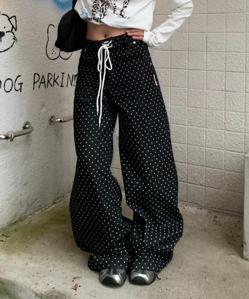almo(アルモ)の「【LAMPOON】ドットブラックデニムパンツ(デニムパンツ・レディース・ブラック・MEDIUM/SMALL/LARGE)」の14枚目の写真