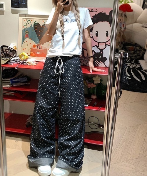 almo(アルモ)の「【LAMPOON】ドットブラックデニムパンツ(デニムパンツ・レディース・ブラック・MEDIUM/SMALL/LARGE)」の15枚目の写真