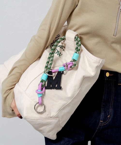 NOLLEY’S（ノーリーズ）の「【MAQWEL/マクウェル】マルチストラップ（チャーム・レディース・ホワイト系その他4/オレンジ系その他3/ブラック系その他3/ピンク系その他3/グリーン系その他3・FREE）」の3枚目の写真