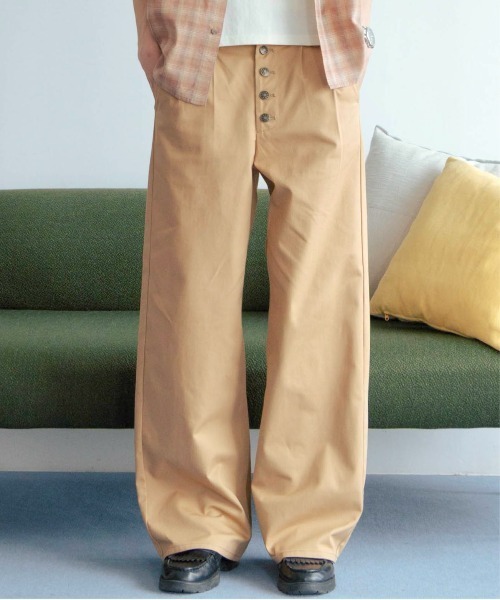 Zooodle(ズードル)の「Button fly chino pants - ボタンフライチノパンツ -(チノパンツ・メンズ・カーキ/ベージュ・MEDIUM/LARGE)」の1枚目の写真