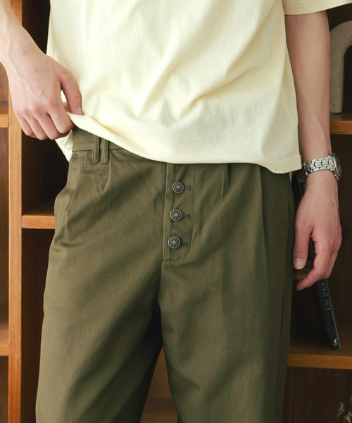 Zooodle(ズードル)の「Button fly chino pants - ボタンフライチノパンツ -(チノパンツ・メンズ・カーキ/ベージュ・MEDIUM/LARGE)」の5枚目の写真