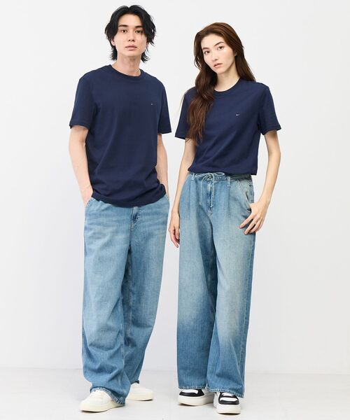 tommy jeans(トミー ジーンズ)の「【オンライン限定】ユニセックス スリムジャージー クルーネックTシャツ 2枚パック(ブラック/ネイビー)(Tシャツ/カットソー・メンズ・マルチ・MEDIUM/SMALL/XX-LARGE/X-LARGE/LARGE)」の14枚目の写真
