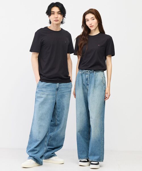 tommy jeans(トミー ジーンズ)の「【オンライン限定】ユニセックス スリムジャージー クルーネックTシャツ 2枚パック(ブラック/ネイビー)(Tシャツ/カットソー・メンズ・マルチ・MEDIUM/SMALL/XX-LARGE/X-LARGE/LARGE)」の12枚目の写真