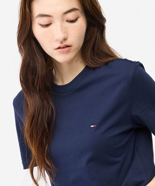 tommy jeans(トミー ジーンズ)の「【オンライン限定】ユニセックス スリムジャージー クルーネックTシャツ 2枚パック(ブラック/ネイビー)(Tシャツ/カットソー・メンズ・マルチ・MEDIUM/SMALL/XX-LARGE/X-LARGE/LARGE)」の7枚目の写真