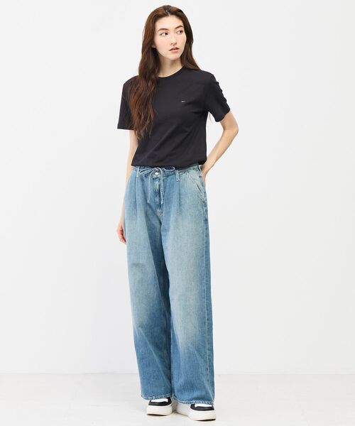 tommy jeans(トミー ジーンズ)の「【オンライン限定】ユニセックス スリムジャージー クルーネックTシャツ 2枚パック(ブラック/ネイビー)(Tシャツ/カットソー・メンズ・マルチ・MEDIUM/SMALL/XX-LARGE/X-LARGE/LARGE)」の4枚目の写真