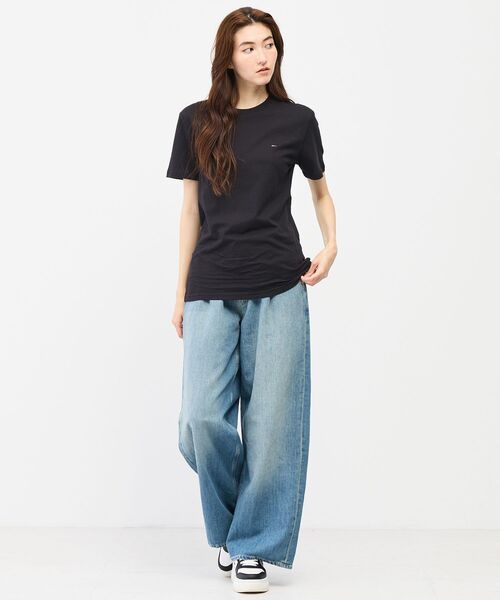 tommy jeans(トミー ジーンズ)の「【オンライン限定】ユニセックス スリムジャージー クルーネックTシャツ 2枚パック(ブラック/ネイビー)(Tシャツ/カットソー・メンズ・マルチ・MEDIUM/SMALL/XX-LARGE/X-LARGE/LARGE)」の3枚目の写真