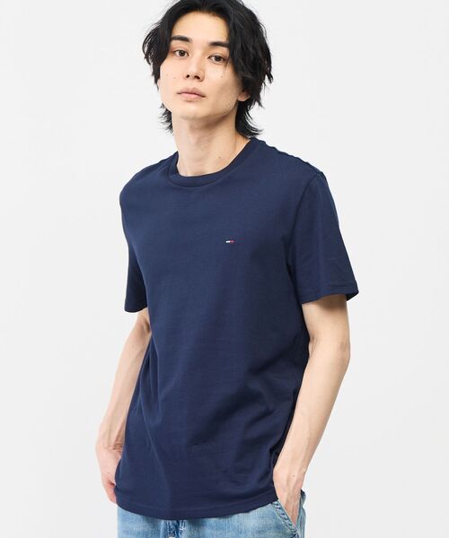 tommy jeans(トミー ジーンズ)の「【オンライン限定】ユニセックス スリムジャージー クルーネックTシャツ 2枚パック(ブラック/ネイビー)(Tシャツ/カットソー・メンズ・マルチ・MEDIUM/SMALL/XX-LARGE/X-LARGE/LARGE)」の2枚目の写真