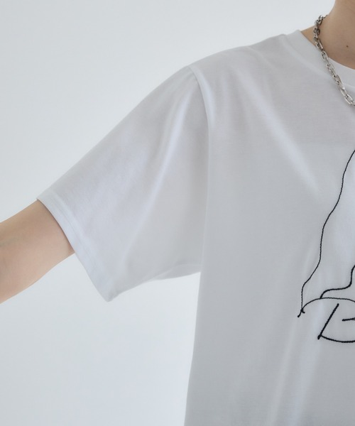 Paradise Picnic（パラダイスピクニック）の「ROSIEE 女の子柄コード刺繍Tシャツ（Tシャツ/カットソー・レディース・ホワイト/ブラック・FREE）」の8枚目の写真