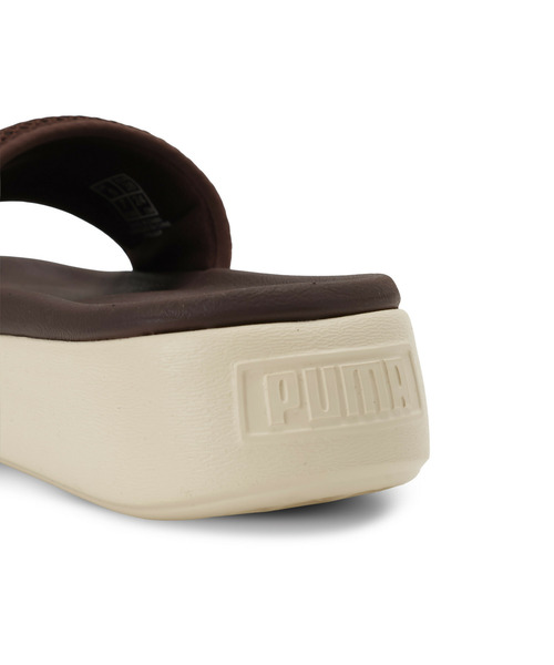 PUMA(プーマ)の「PUMA プーマ ウィメンズ プラットフォーム スライド UM サンダル(サンダル・レディース・ブラック/チョコ/ホワイト系その他・22.0cm/24.0cm/23.0cm/25.0cm)」の15枚目の写真