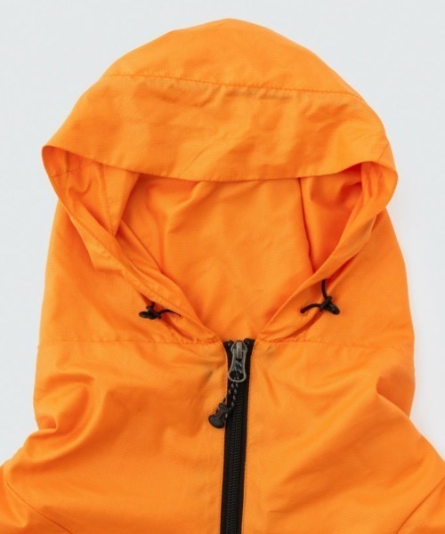WILD THINGS(ワイルドシングス)の「WILD THINGS PACKABLE WIND PARKA(ワイルドシングス パッカブル ウィンドパーカー)(ナイロンジャケット・メンズ・ブラック/オリーブ/オレンジ・MEDIUM/LARGE/X-LARGE)」の10枚目の写真