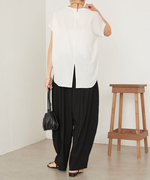 BEARDSLEY(ビアズリー)の「ストレッチジョーゼットブラウス(シャツ/ブラウス・レディース・ホワイト/ネイビー・FREE)」の13枚目の写真