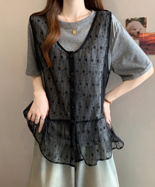 LUCPY(ラクピー)の「レースレイヤードトップスセット(Tシャツ+シアーベスト)(その他トップス・レディース・グレー/ホワイト・XX-LARGE/X-LARGE/LARGE/MEDIUM)」の2枚目の写真