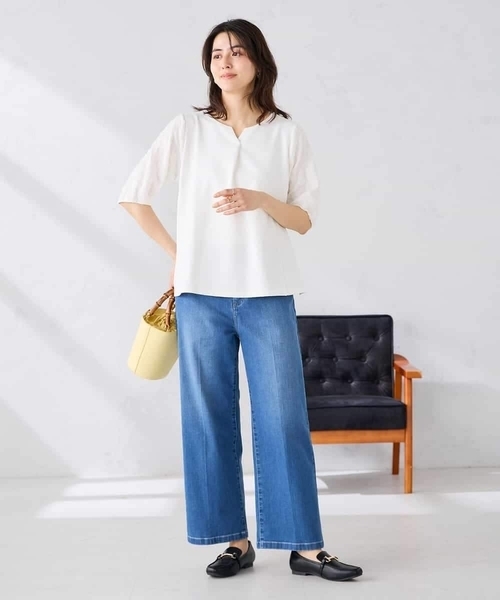 a.v.v(アーヴェヴェ)の「レースジャガードスリーブトップス(Tシャツ/カットソー・レディース・アイボリー/ネイビー・38/40)」の10枚目の写真