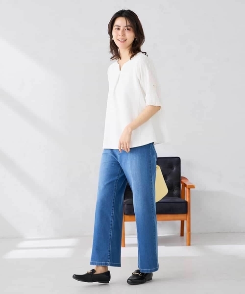 a.v.v(アーヴェヴェ)の「レースジャガードスリーブトップス(Tシャツ/カットソー・レディース・アイボリー/ネイビー・38/40)」の11枚目の写真