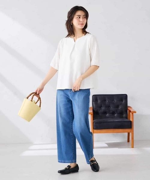 a.v.v(アーヴェヴェ)の「レースジャガードスリーブトップス(Tシャツ/カットソー・レディース・アイボリー/ネイビー・38/40)」の12枚目の写真