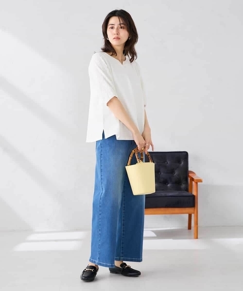 a.v.v(アーヴェヴェ)の「レースジャガードスリーブトップス(Tシャツ/カットソー・レディース・アイボリー/ネイビー・38/40)」の13枚目の写真