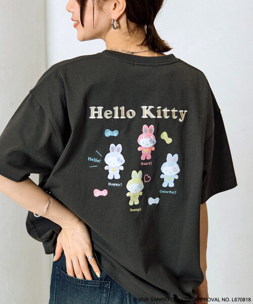 FREAK'S STORE(フリークスストア)の「限定展開 別注/うさぎ姿のHELLO KITTY/バックプリント 半袖 Tシャツ(Tシャツ/カットソー・レディース・オフホワイト/ライトピンク/チャコール・フリ-)」の11枚目の写真
