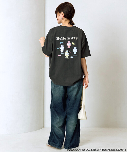 FREAK'S STORE(フリークスストア)の「限定展開 別注/うさぎ姿のHELLO KITTY/バックプリント 半袖 Tシャツ(Tシャツ/カットソー・レディース・オフホワイト/ライトピンク/チャコール・フリ-)」の15枚目の写真