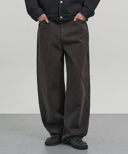 EXCONTAINER(エックスコンテナ)の「デイリーカーブドコットンパンツ (チャコール)(その他パンツ・メンズ・その他・MEDIUM/LARGE/X-LARGE/SMALL)」の1枚目の写真