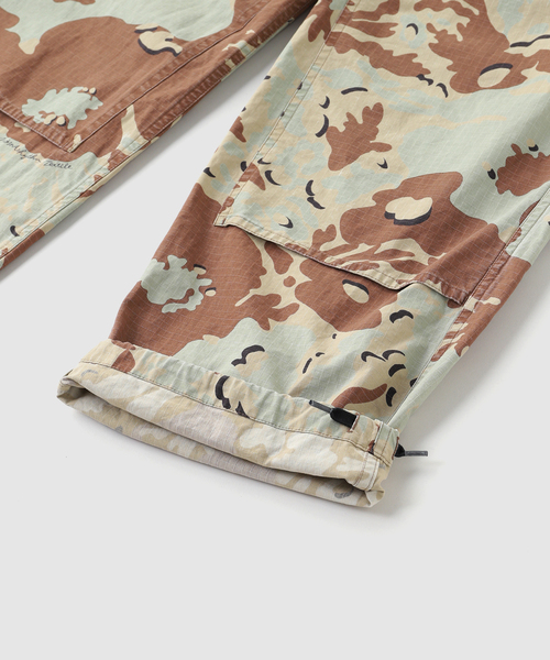 NOMA t.d.（ノーマティーディー）の「NOMARHYTHM TEXTILE (ノーマリズム テキスタイル) Camo Flower Double Knee Pants（スラックス・メンズ・ベージュ・3）」の3枚目の写真