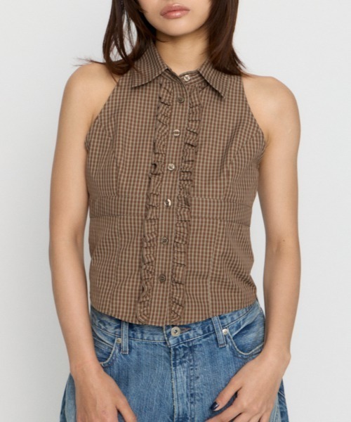 LAGUA GEM(ラグアジェム)の「FRONT FRILL NOSLEEVE シャツ(シャツ/ブラウス・レディース・ブラック/ネイビー/ブラウン・FREE)」の3枚目の写真