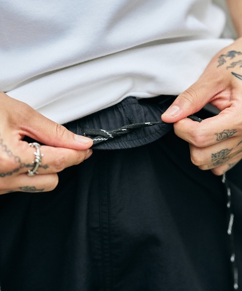 Subciety(サブサエティ)の「Nylon tech shorts(その他パンツ・メンズ・ブラック/グレー・SMALL/MEDIUM/LARGE/X-LARGE)」の11枚目の写真