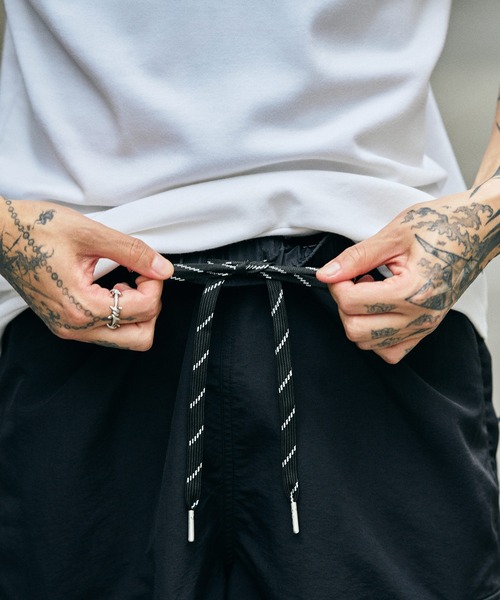 Subciety(サブサエティ)の「Nylon tech shorts(その他パンツ・メンズ・ブラック/グレー・SMALL/MEDIUM/LARGE/X-LARGE)」の12枚目の写真