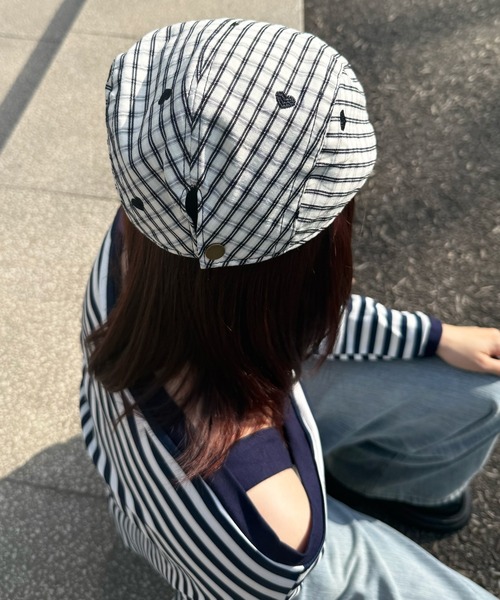HALEY PESCA(ヘーリーペスカ)の「HALEY PESCA/ハートデザインギンガムチェックハンチング帽(ハンチング/ベレー帽・レディース・ブルー/ブラック/ピンク・FREE)」の7枚目の写真