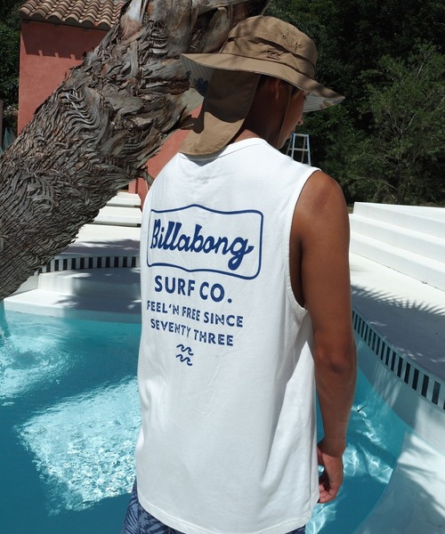 BILLABONG(ビラボン)の「BILLABONG メンズ 【WIDE FIT】SIGN タンクトップ 【2026年春夏モデル】/ビラボンバックプリントノースリーブ・マッスルタンク(タンクトップ・メンズ・ブラック系その他/クリーム/イエロー系その他/ピンク系その他・LARGE/MEDIUM/X-LARGE)」の1枚目の写真