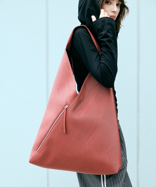 cii(シー)の「【UNISEX】Pleats Art Bag / プリーツアートバッグ(ハンドバッグ・メンズ・シルバー/レッド/ライトグリーン/ブラック・FREE)」の19枚目の写真