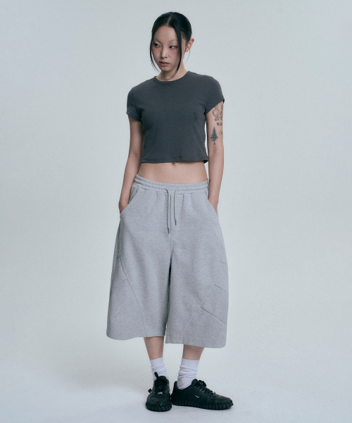 MOO(エムオーオー)の「ダートスウェットバミューダパンツ - グレー(その他パンツ・メンズ・グレー・MEDIUM/LARGE)」の6枚目の写真